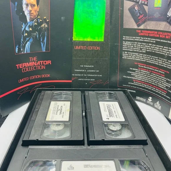 Terminator VHS Collection Limited Edition - Picture 7 of 11